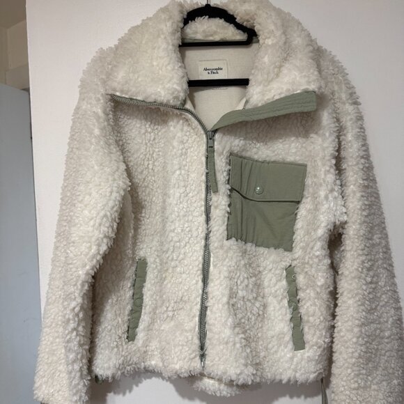🤍🌿 Abercrombie& Fitch Full-Zip Utility White Sherpa Jacket Size M 🤍🌿 - Picture 4 of 16